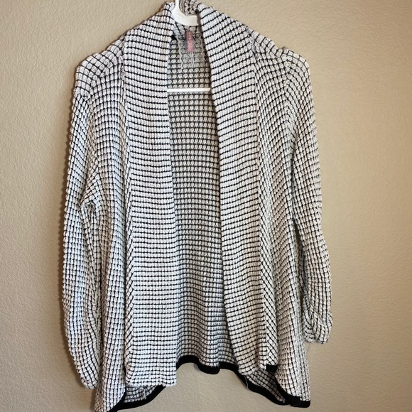 Anthropology “mauve”- open cardigan, knitted, warm and cozy, long sleeve - Picture 2 of 9